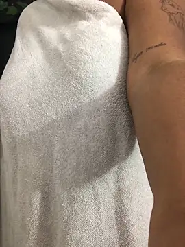 Anitta bell online show from March 9, 4:15 am