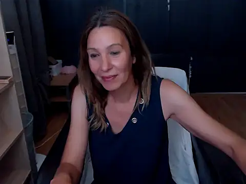 hannaha online show from June 29, 7:46 pm