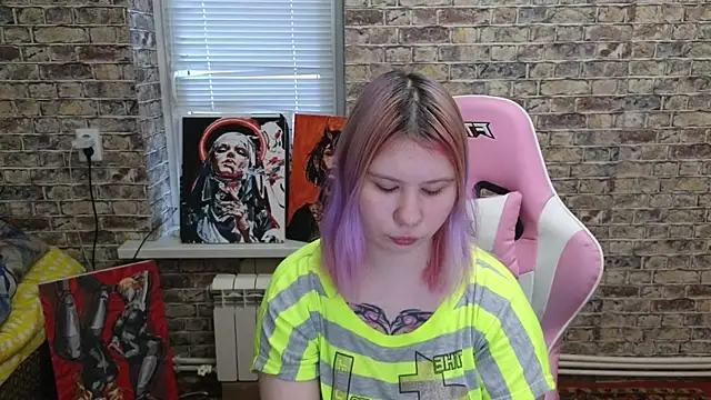 Little kitsune1707 online show from December 14, 7:03 am