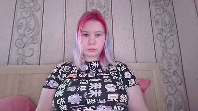 Little kitsune1707 online show from October 27, 9:05 am
