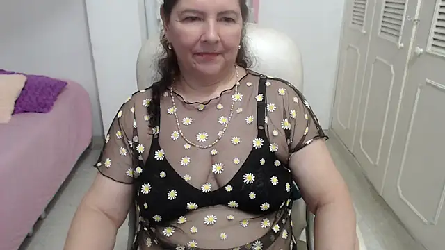 leonela 69 online show from July 5, 4:19 am