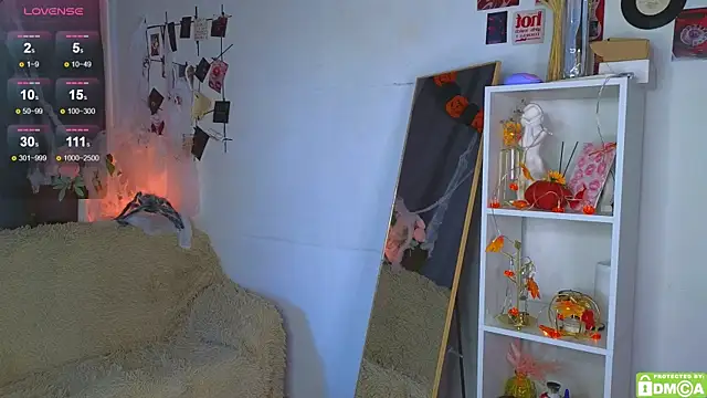 Caroline  Brown online show from November 1, 3:54 am