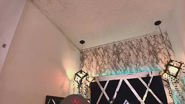 charlotte bluee online show from October 17, 7:17 pm