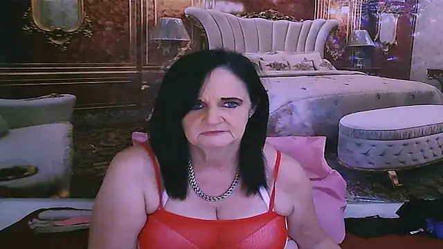 LuciousGrace online show from June 30, 10:15 am