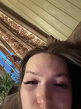 -Amora online show from January 9, 12:20 pm