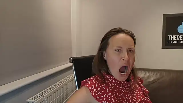 eatmypie69 online show from July 5, 9:09 pm