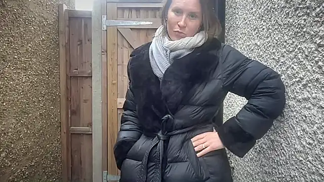 eatmypie69 online show from November 27, 11:35 am