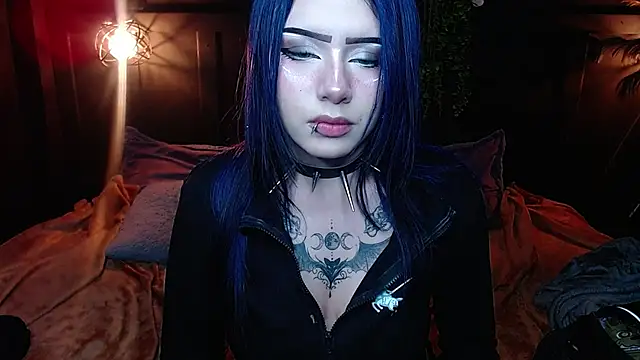 fyreandfox  online show from August 1, 8:44 pm