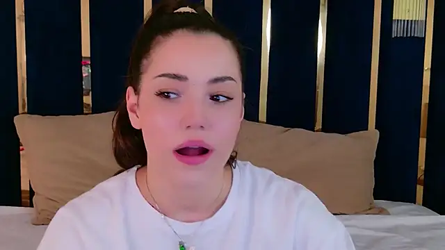 Alice Deleon online show from August 6, 11:17 am