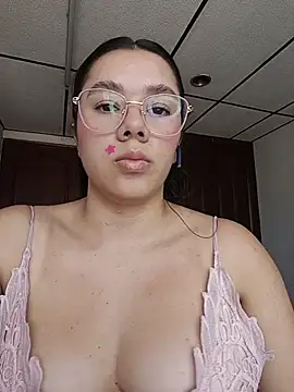 EmmaSulivan online show from July 28, 4:39 pm
