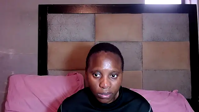 DIVAASS1 online show from May 5, 8:17 am