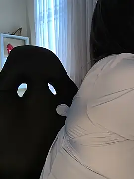 Mrsvictoriaaa online show from July 5, 7:19 pm