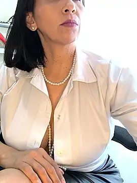 Mrsvictoriaaa online show from June 14, 7:47 pm