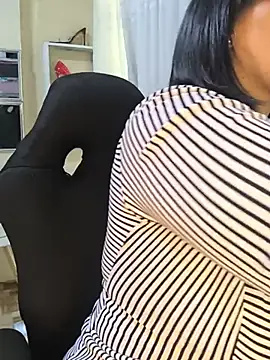Mrsvictoriaaa online show from June 25, 6:53 pm