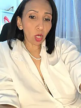 Mrsvictoriaaa online show from July 4, 8:38 pm