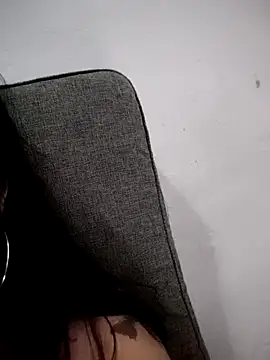 ElaRuil69 online show from May 3, 3:54 am