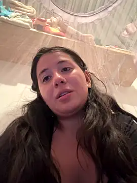 sweetie  annieee online show from December 15, 2:17 am