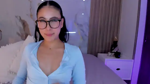 miss martiina online show from March 13, 2:35 am