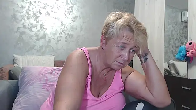 RosesandLillies online show from September 17, 5:33 pm