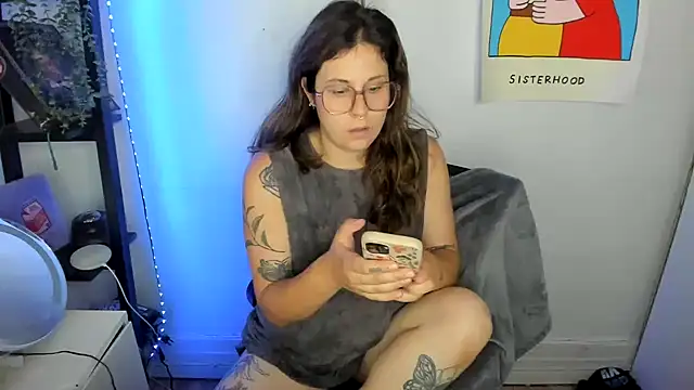 Rosiee69  online show from July 24, 1:20 pm