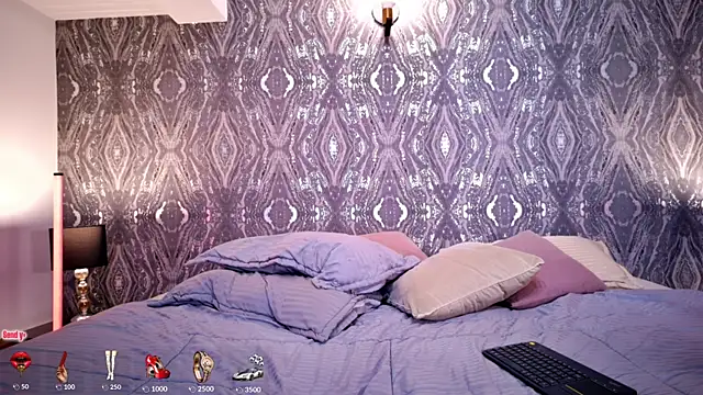 AbellaFox  online show from June 17, 2:46 am