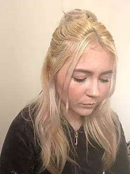 Blondie Sofia Essexbabe online show from March 3, 2:45 pm