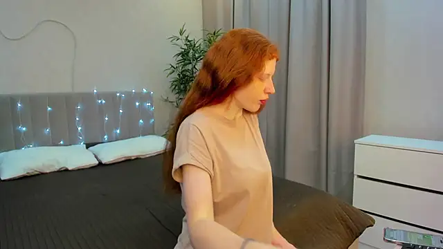 Sandra Wi1son online show from December 16, 1:44 am