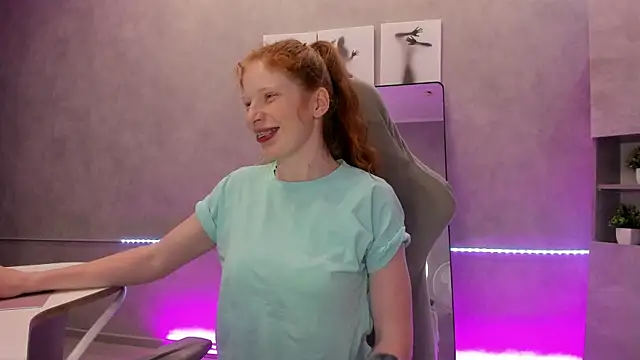 Sandra Wi1son online show from July 15, 1:32 am
