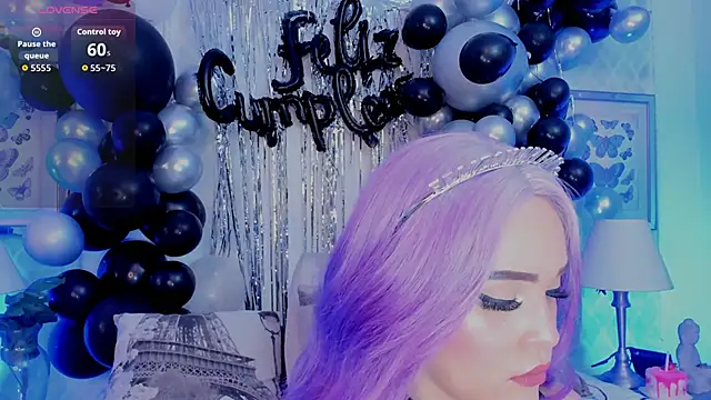 Carlaguzman  online show from October 18, 3:48 pm