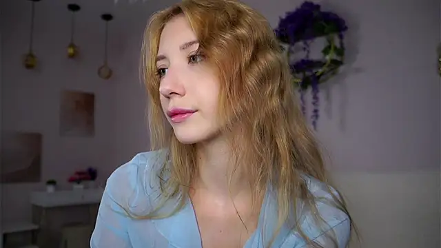 SunnivaCovil online show from October 26, 2:34 pm