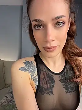 FrancescaFerra online show from May 3, 6:11 pm