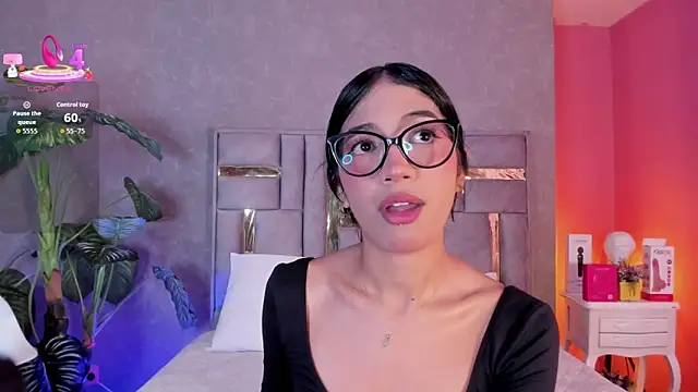 Tyla Ks online show from June 18, 7:41 pm