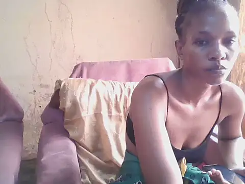 sexybigass31 online show from February 12, 7:32 am