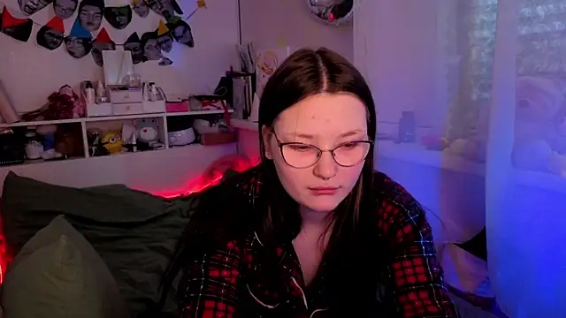 milliedoll online show from December 20, 5:11 am