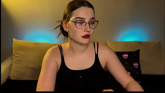 milliedoll online show from July 6, 3:03 pm