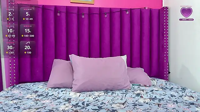 innocenthazel online show from March 17, 2:48 am