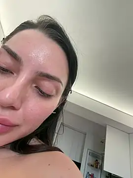 Mia Splash online show from July 28, 4:39 pm