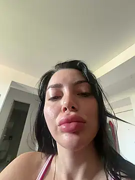 Mia Splash online show from July 31, 8:59 am