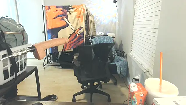 Snapshot of M3TAA chatting on October 5, 4:39 am M3TAA online show from October 5, 4:39 am