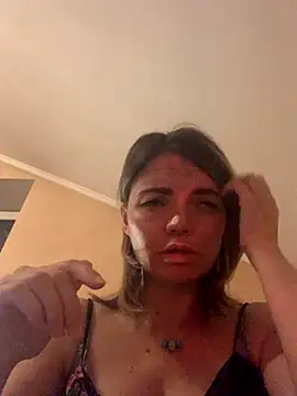 Snapshot of Ella_Pearlie chatting on September 25, 6:06 pm Ella Pearlie online show from September 25, 6:06 pm