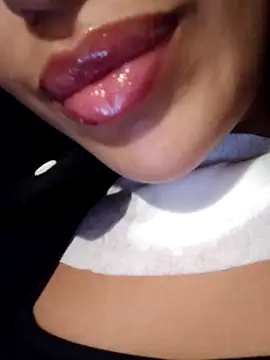 Sexlove1xo online show from October 26, 6:47 pm