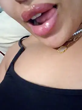 Sexlove1xo online show from June 27, 4:13 pm