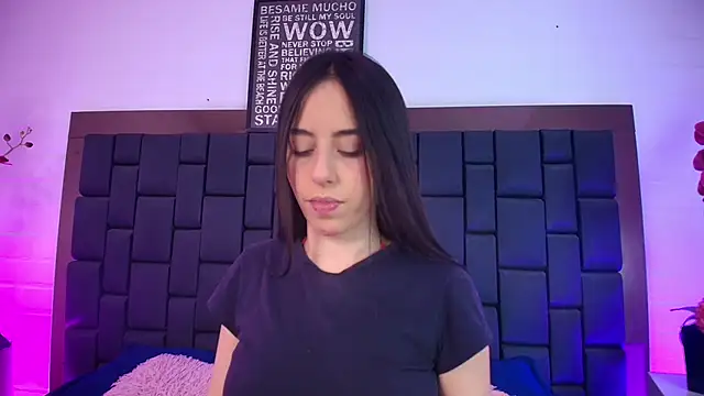 Snapshot of Lexi_Howard_ chatting on September 21, 1:43 pm Lexi Howard online show from September 21, 1:43 pm
