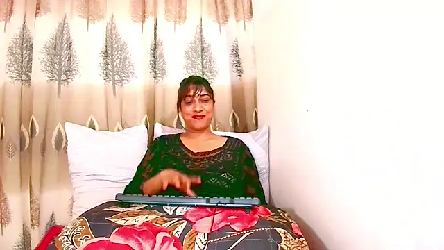 Indian Erotic69 online show from July 10, 7:42 am