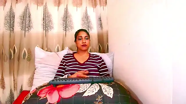 Indian Erotic69 online show from July 14, 10:21 am