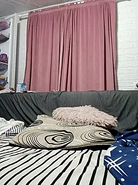 Snapshot of Ramona870 chatting on September 10, 7:58 pm Ramona870 online show from September 10, 7:58 pm