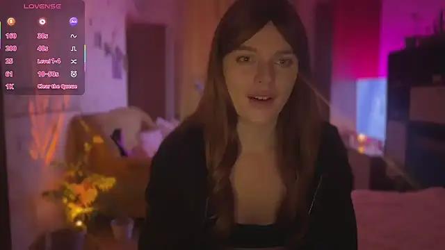 CherryRed Girl online show from November 29, 9:30 pm