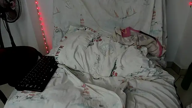 sindy castro online show from November 26, 7:59 pm