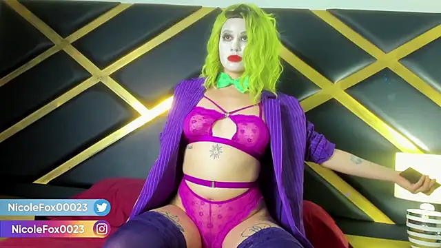 NicoleFox23  online show from October 29, 10:01 pm