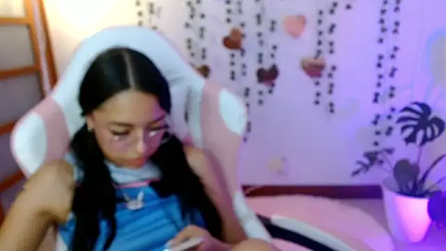 hellokitty  valery online show from June 12, 2:08 am